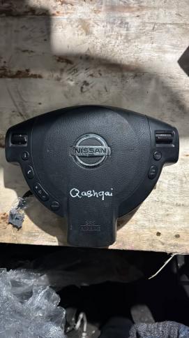 Подушка безопасности в руль Nissan Qashqai J10