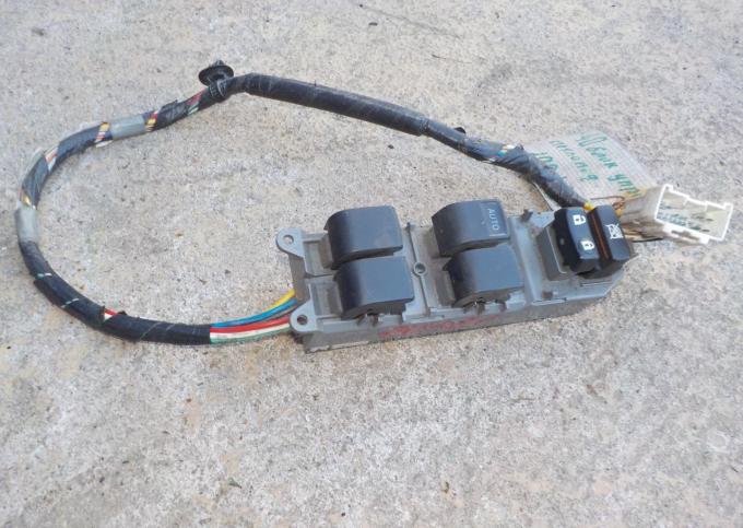 Toyota camry Блок управления 8482033250