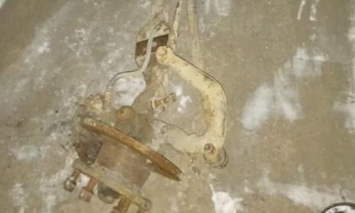Ford Transit Кулак поворотный 6176322