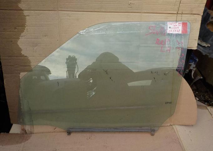 Suzuki Swift Стекло двери 8453663J00