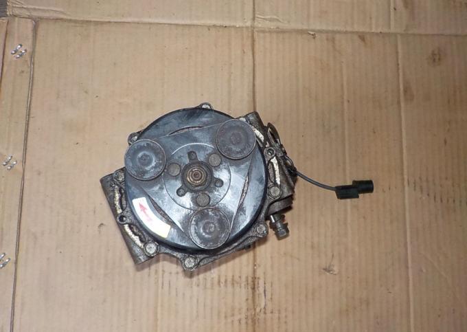 Mitsubishi Lancer Компрессор 7813A035