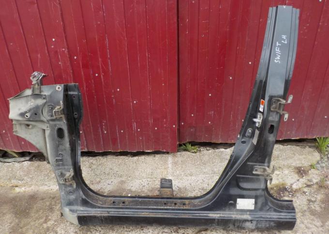 Suzuki Swift Порог 6411163J00P42