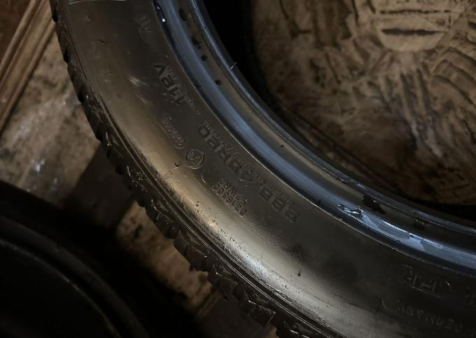 Goodyear UltraGrip 8 Performance 285/45 R20 112V