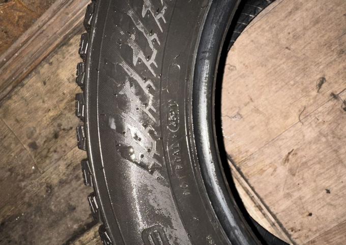 Nokian Tyres Hakkapeliitta 9 215/60 R16 99T