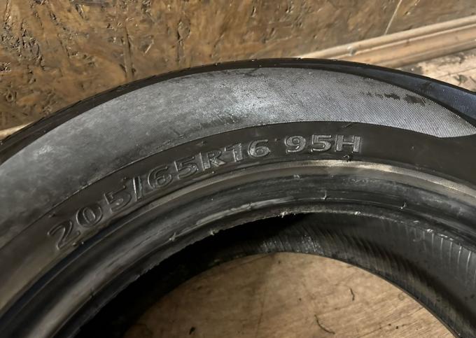 Kumho Solus SA01 KH32 205/65 R16 95H