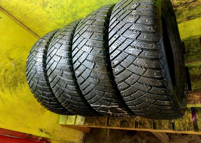 Goodyear UltraGrip Ice 215/65 R16 88T