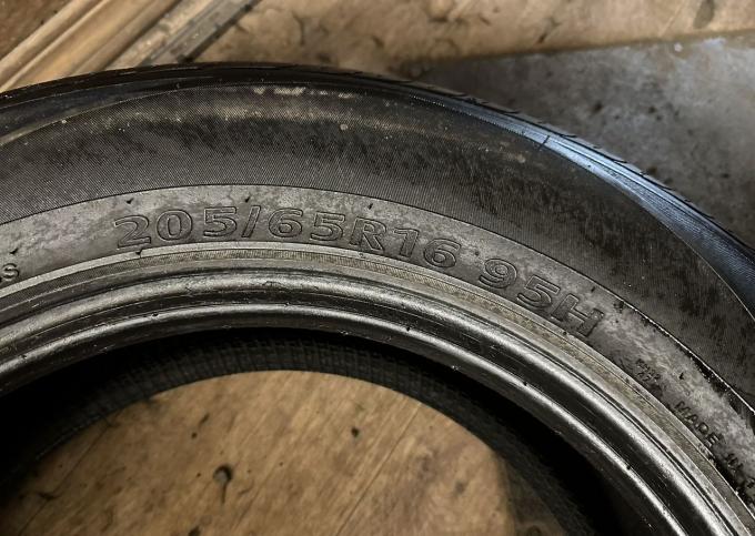 Kumho Solus SA01 KH32 205/65 R16 95H