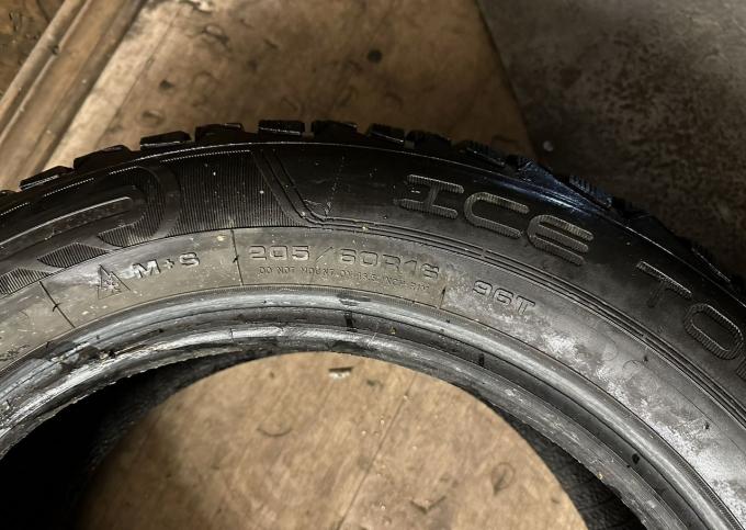 Dunlop Ice Touch 205/60 R16 96T