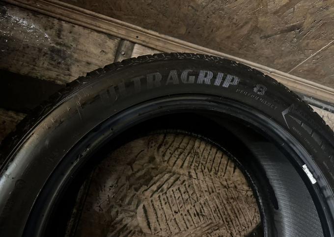 Goodyear UltraGrip 8 Performance 285/45 R20 112V