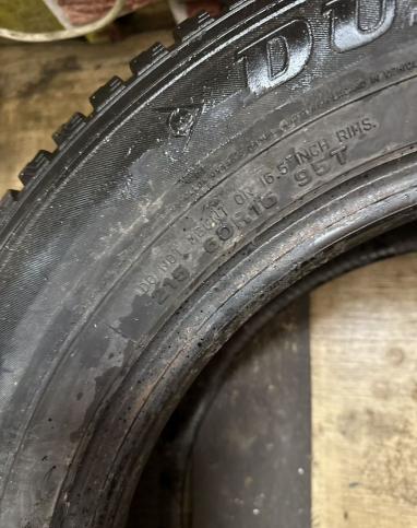 Dunlop SP Winter Ice 01 215/60 R16 95T