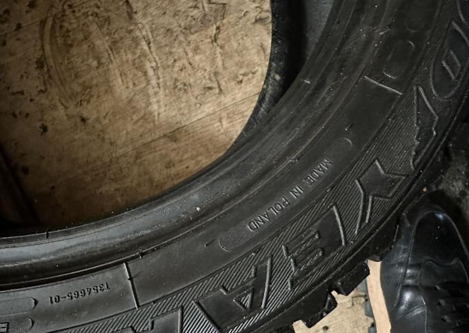 Goodyear Ultragrip 600 205/55 R16 94T