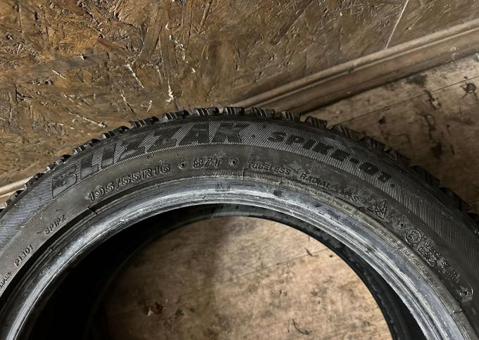 Bridgestone Blizzak Spike-01 195/55 R16 87T