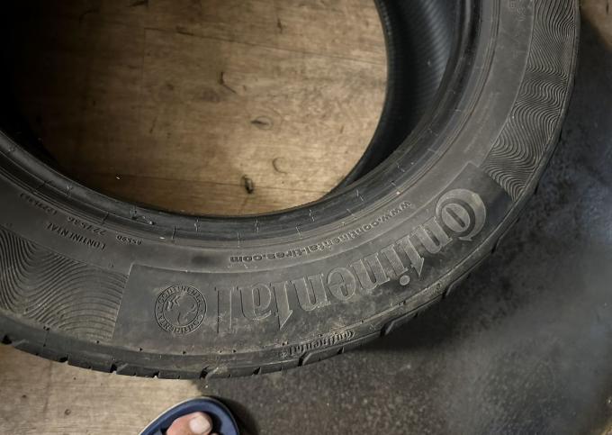 Continental ContiPremiumContact 5 215/55 R16 93V