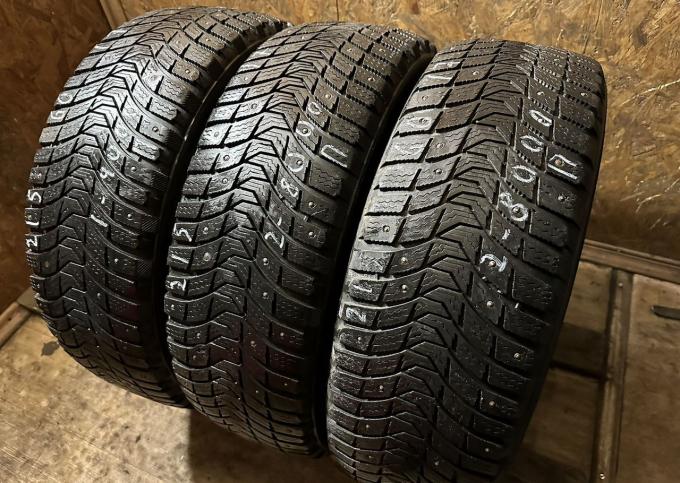 Michelin X-Ice North 3 215/65 R16 102T