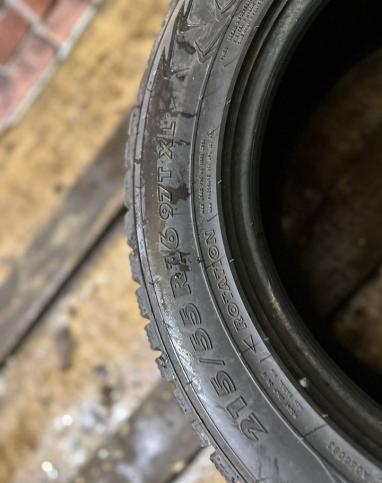 Nokian Tyres Hakkapeliitta 7 215/55 R16 97T