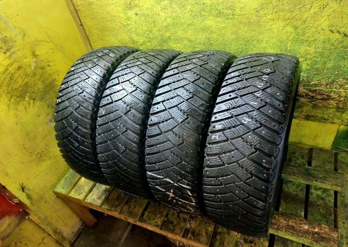 Goodyear UltraGrip Ice 215/65 R16 88T