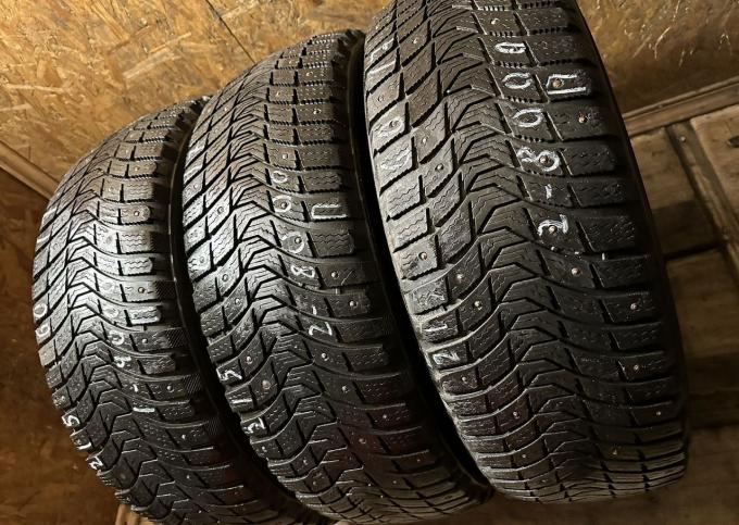 Michelin X-Ice North 3 215/65 R16 102T