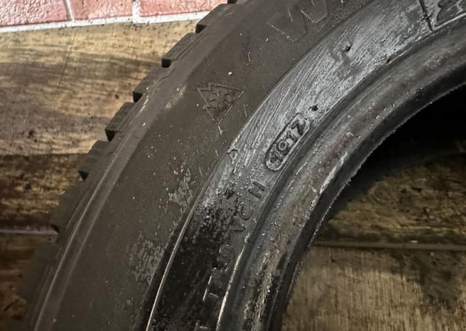 Hankook Ventus V8 RS H424 215/60 R16 99T