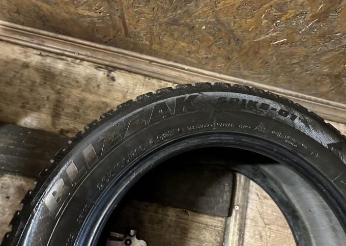 Bridgestone Blizzak Spike-01 205/55 R16 92T