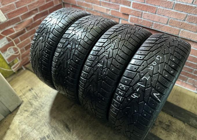 Nokian Tyres Hakkapeliitta 7 215/65 R16 102T
