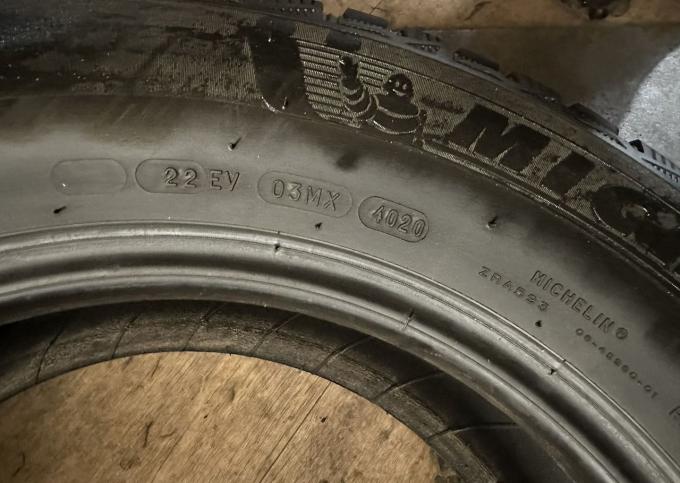 Michelin X-Ice North 4 205/65 R16 99T