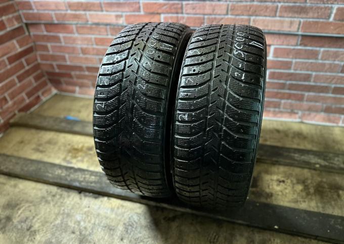 Bridgestone Ice Cruiser 5000 215/55 R16 93T