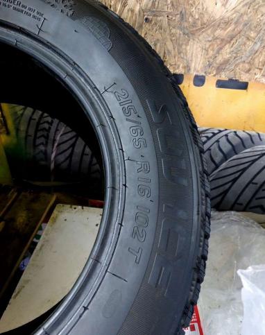 Tigar SUV Ice 215/65 R16 102T