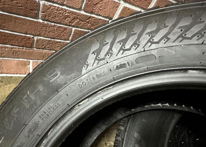 Nokian Tyres Hakkapeliitta 9 215/60 R16 99T