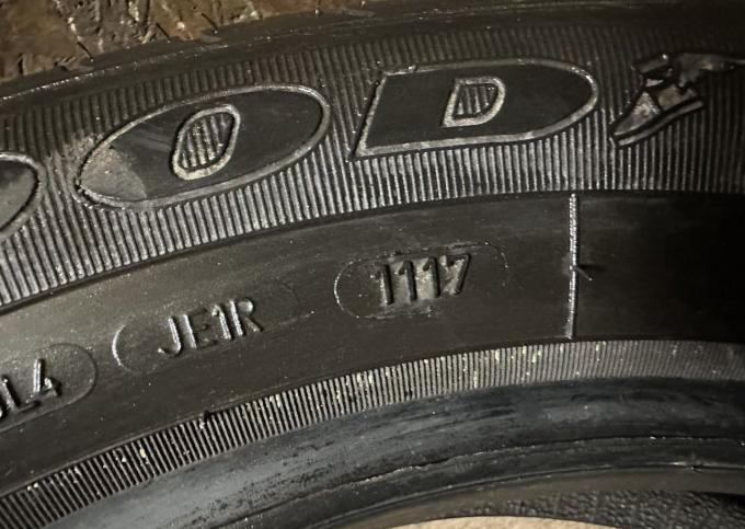 Goodyear EfficientGrip 195/60 R16 89H