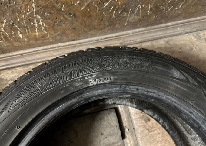 Dunlop Winter Maxx 215/55 R16 93Q