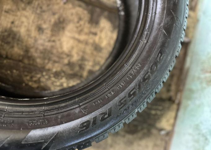 Pirelli Ice Zero 205/55 R16 94T