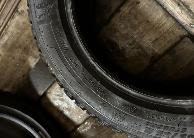 Michelin X-Ice North XIN2 205/55 R16 94T