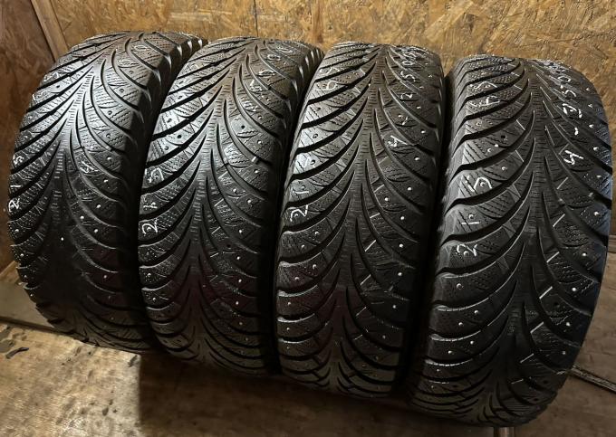 Sava Eskimo Stud 215/65 R16 98T