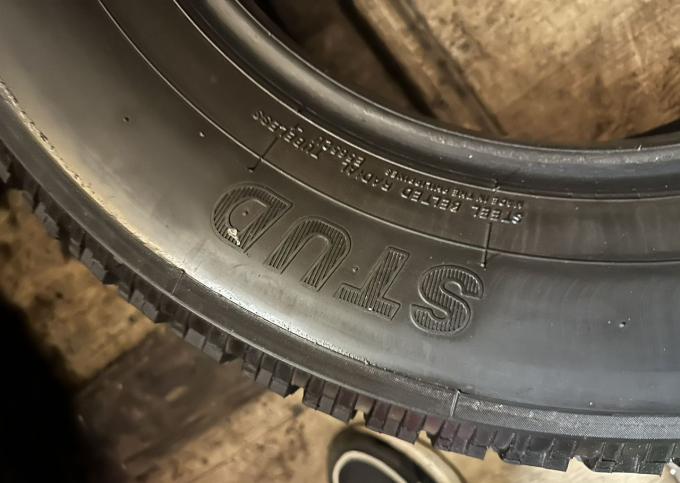 Yokohama Ice Guard F700Z 215/70 R16 100Q