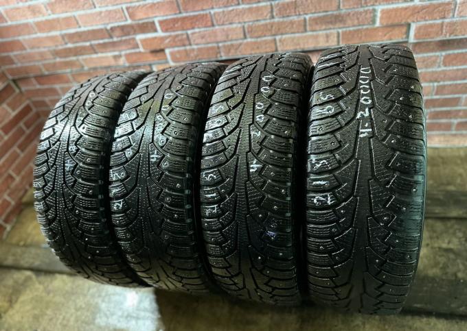 Nokian Tyres Hakkapeliitta 5 215/65 R16 102T