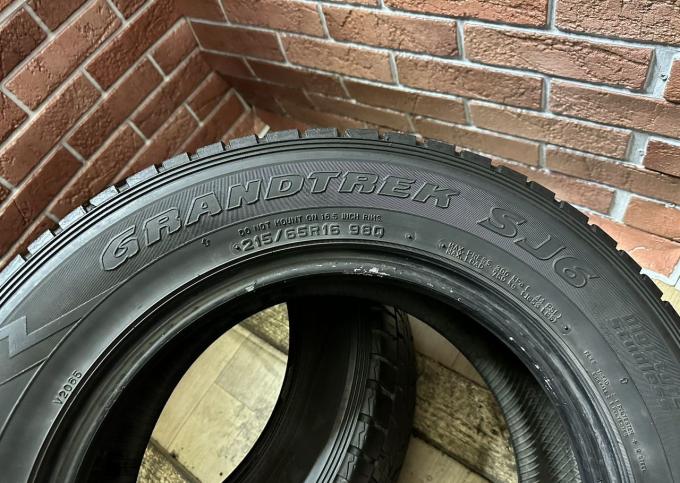 Dunlop Grandtrek SJ6 215/65 R16 98Q