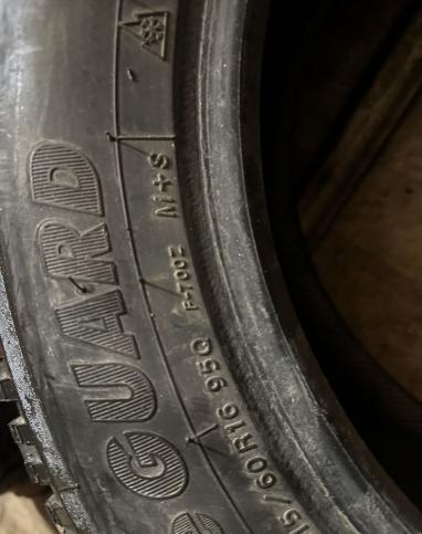 Yokohama Ice Guard F700Z 215/60 R16 95Q