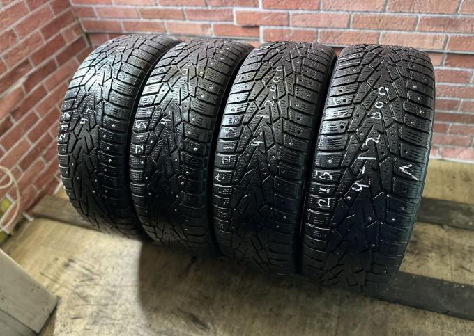 Nokian Tyres Hakkapeliitta 7 215/65 R16 102T