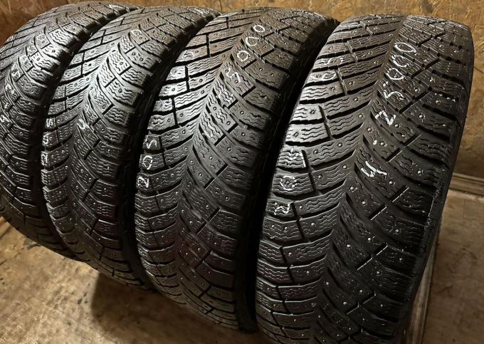 Michelin X-Ice North 4 205/65 R16 99T
