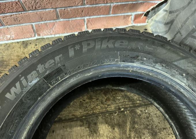 Hankook Ventus V8 RS H424 215/60 R16 99T