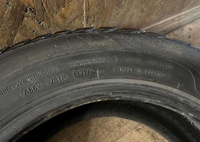 Sava Eskimo Stud 215/65 R16 98T
