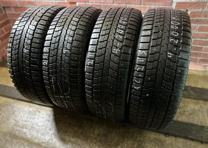 Dunlop SP Winter Ice 01 215/60 R16 95T