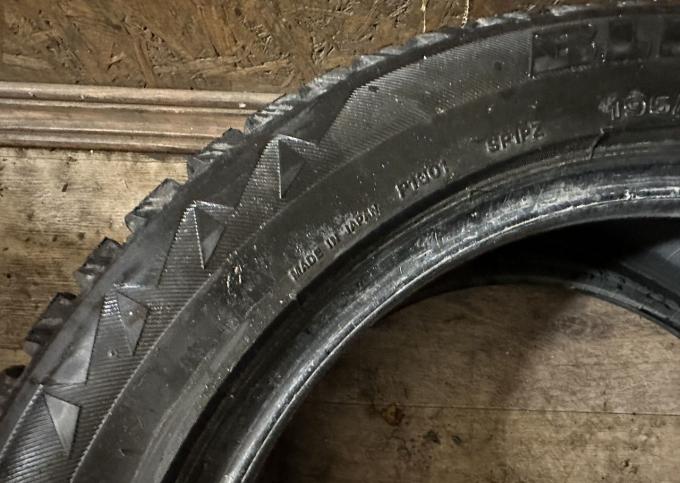 Bridgestone Blizzak Spike-01 195/55 R16 87T