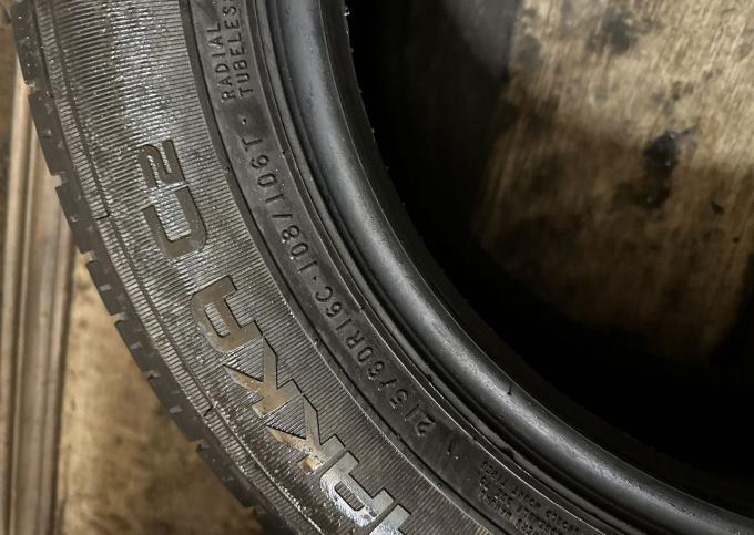 Nokian Tyres Hakka C2 215/60 R16C 108T