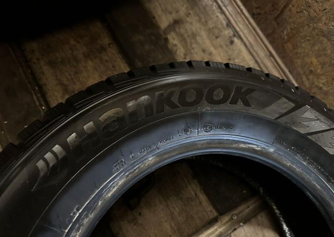 Hankook Winter I'Pike RS W419 215/65 R16 98T