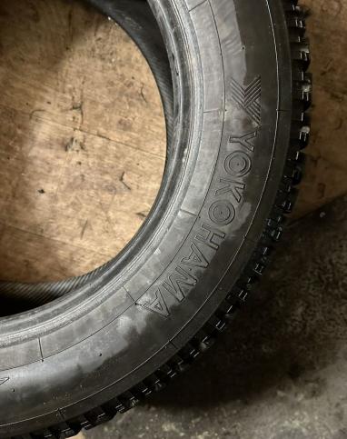 Yokohama Ice Guard F700Z 215/60 R16 95Q