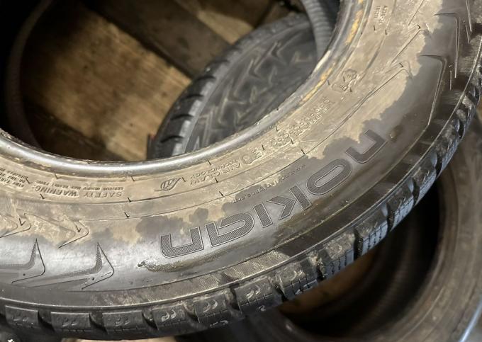 Nokian Tyres Hakkapeliitta 7 215/65 R16 102T