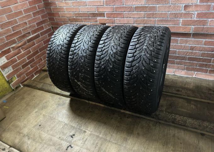 Nokian Tyres Hakkapeliitta 9 215/60 R16 99T