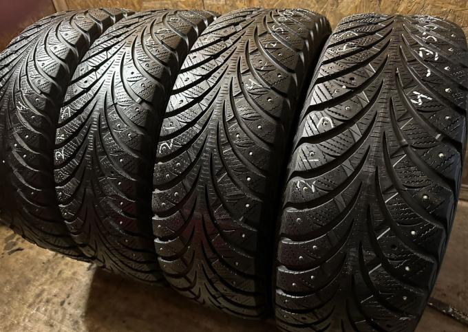 Sava Eskimo Stud 215/65 R16 98T