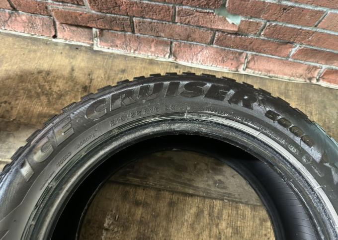 Bridgestone Ice Cruiser 5000 215/55 R16 93T